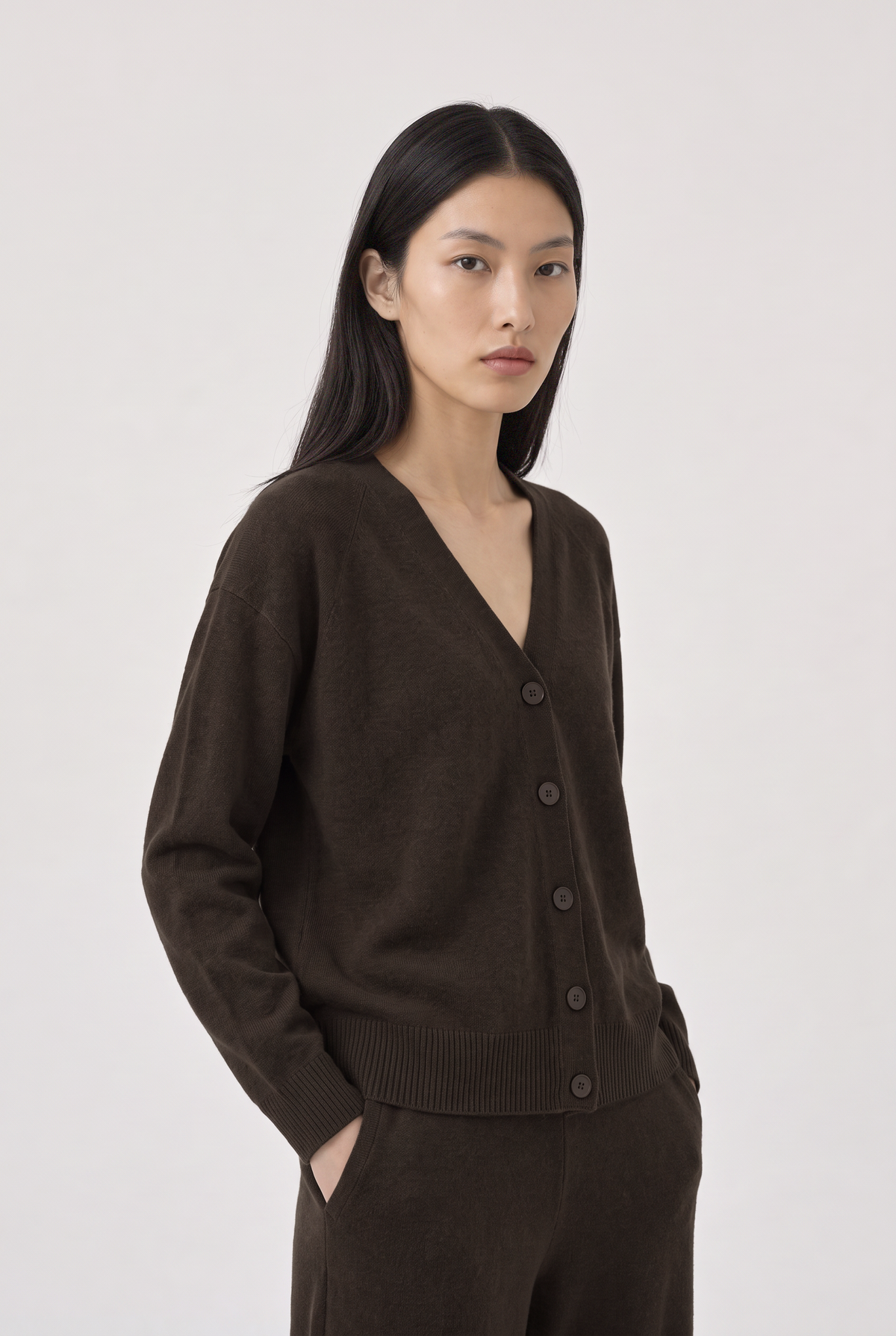 CLASSIC KNIT CARDIGAN
