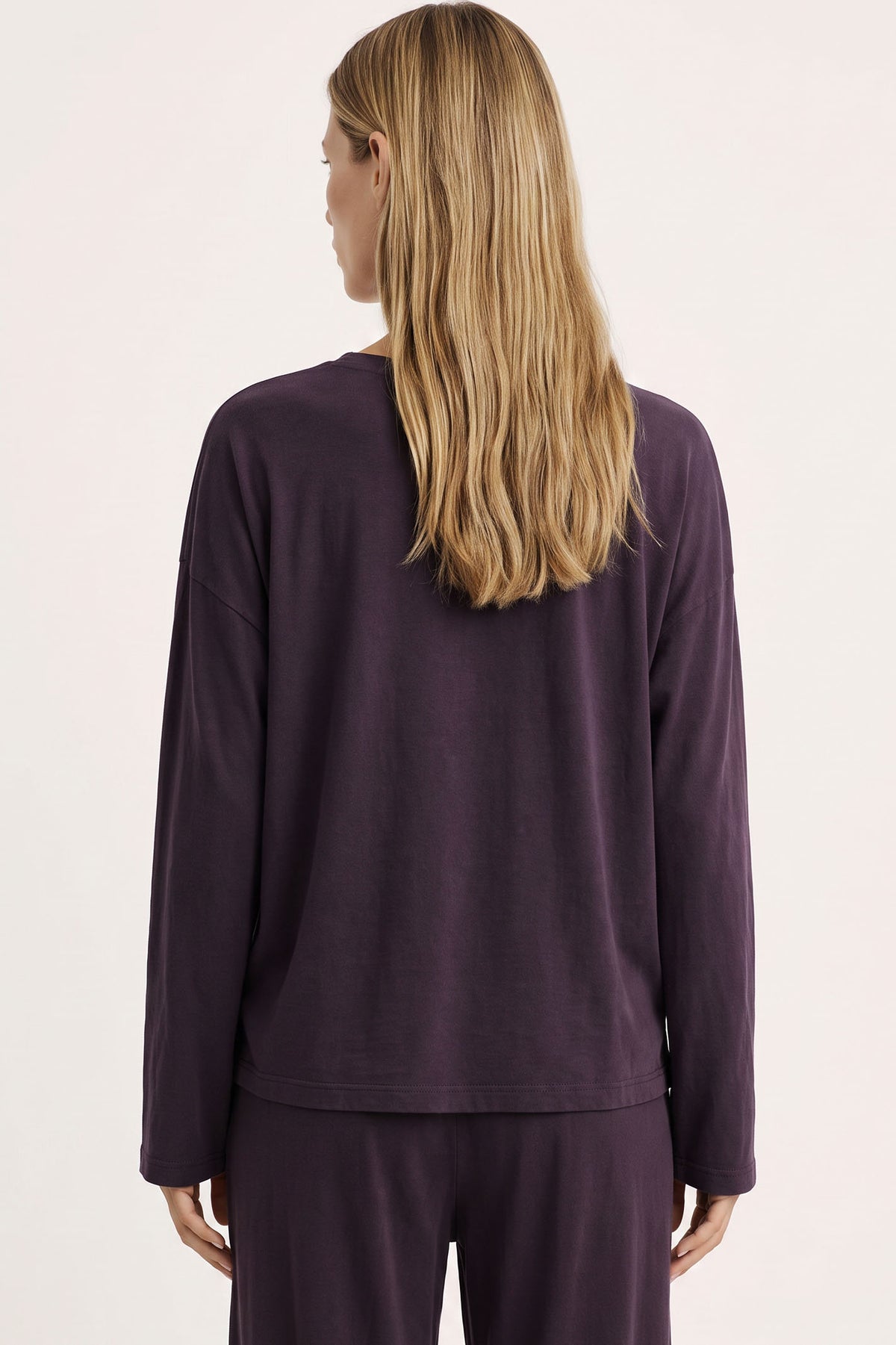 Dark plum 
