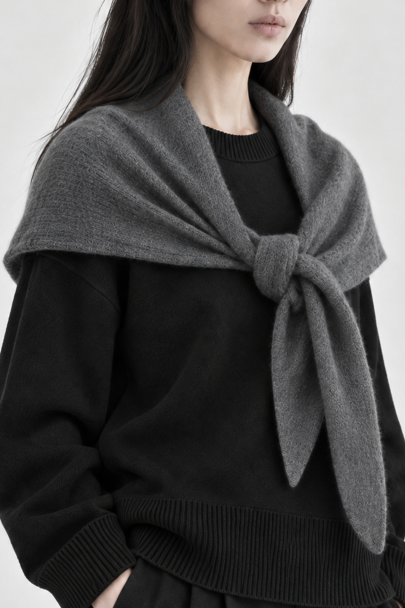 TRIANGLE SCARF