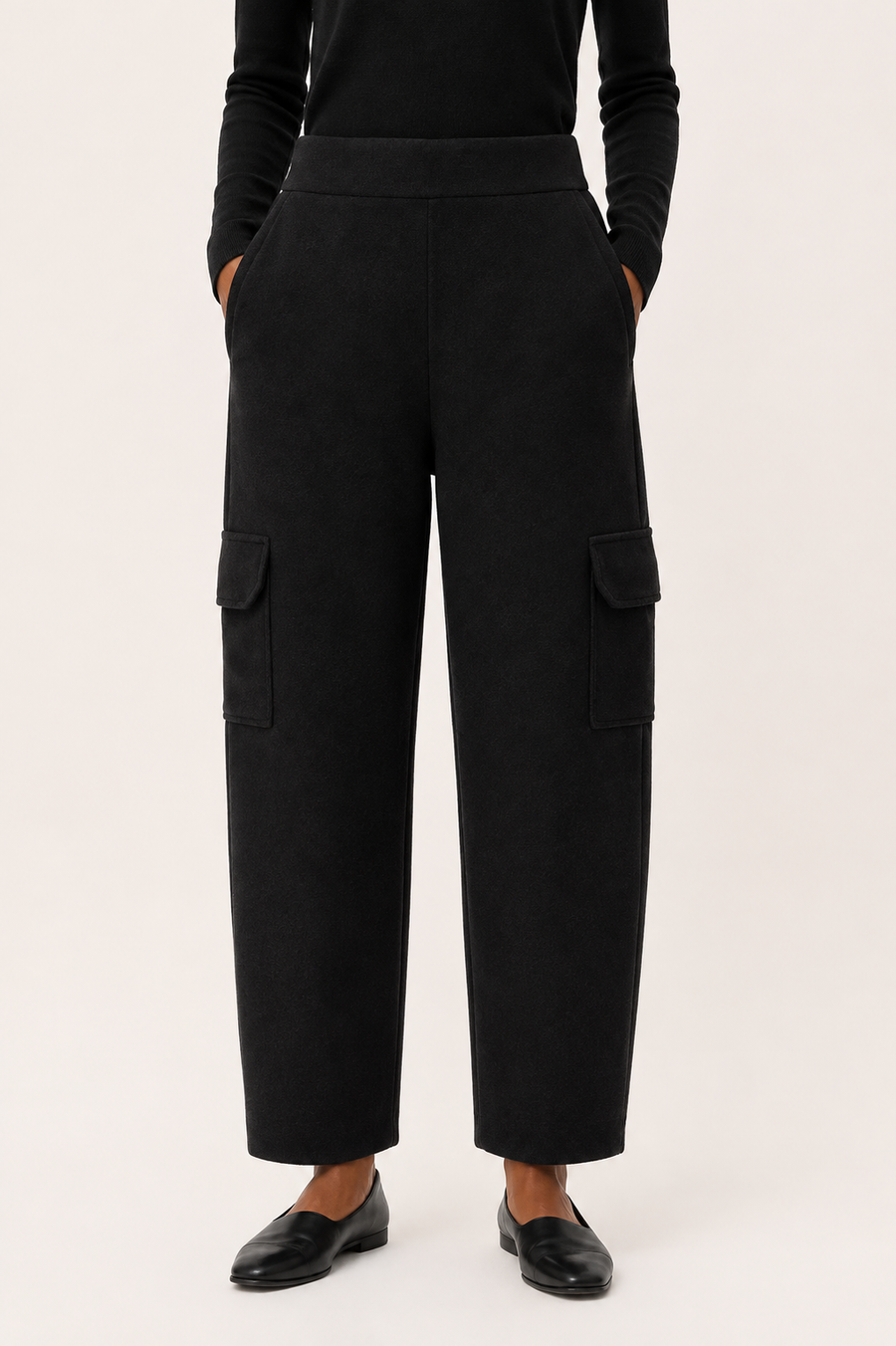 UNO CASHMERE KNITTED CARGO TROUSERS